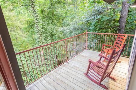 Lodge G Sasquatch Lodges Sleeps 13 Gatlinburg Exteriér fotografie